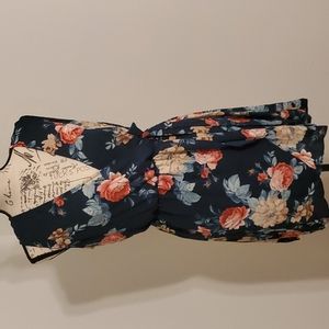 NWT - Beautiful and flattering floral wrap Dress